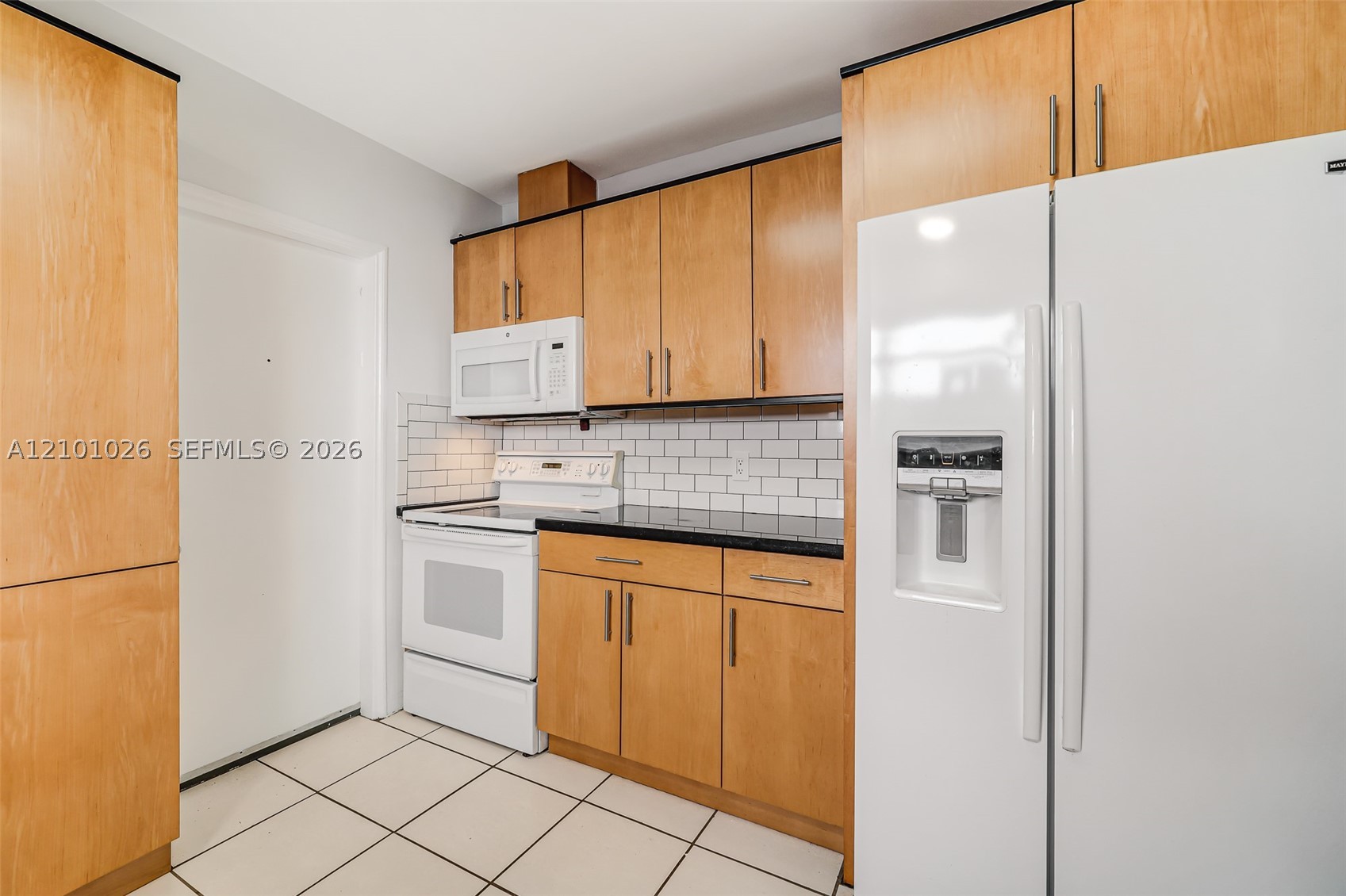 590 W 50th St, Miami Beach FL 33140