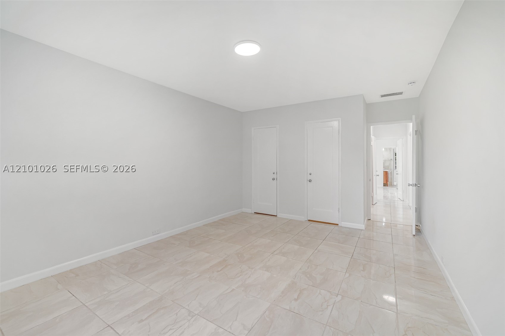 590 W 50th St, Miami Beach FL 33140