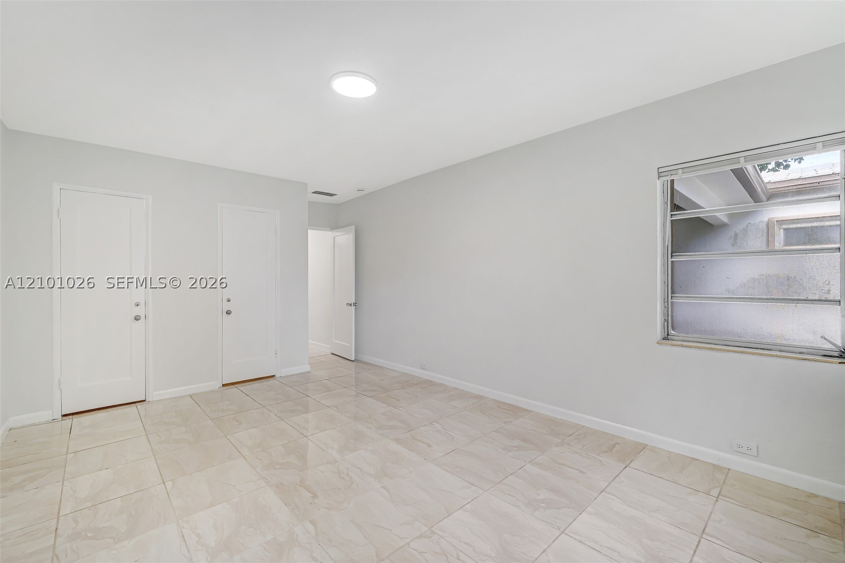 590 W 50th St, Miami Beach FL 33140
