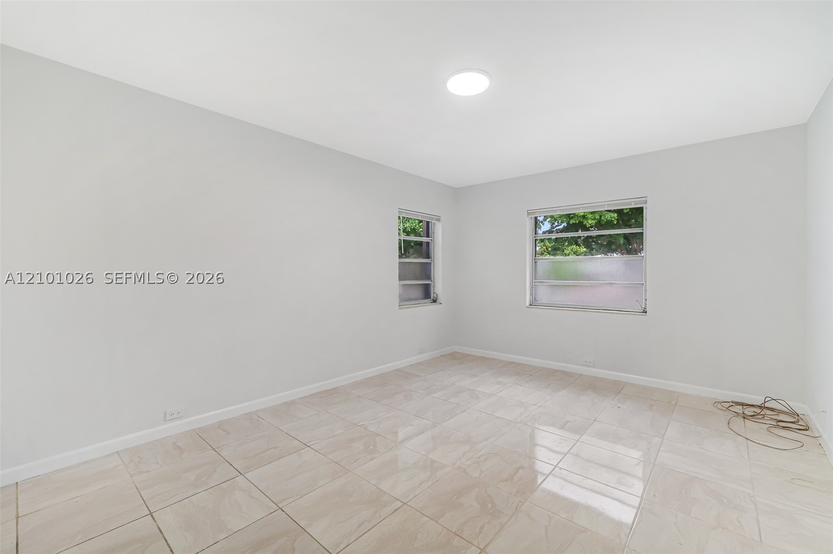 590 W 50th St, Miami Beach FL 33140
