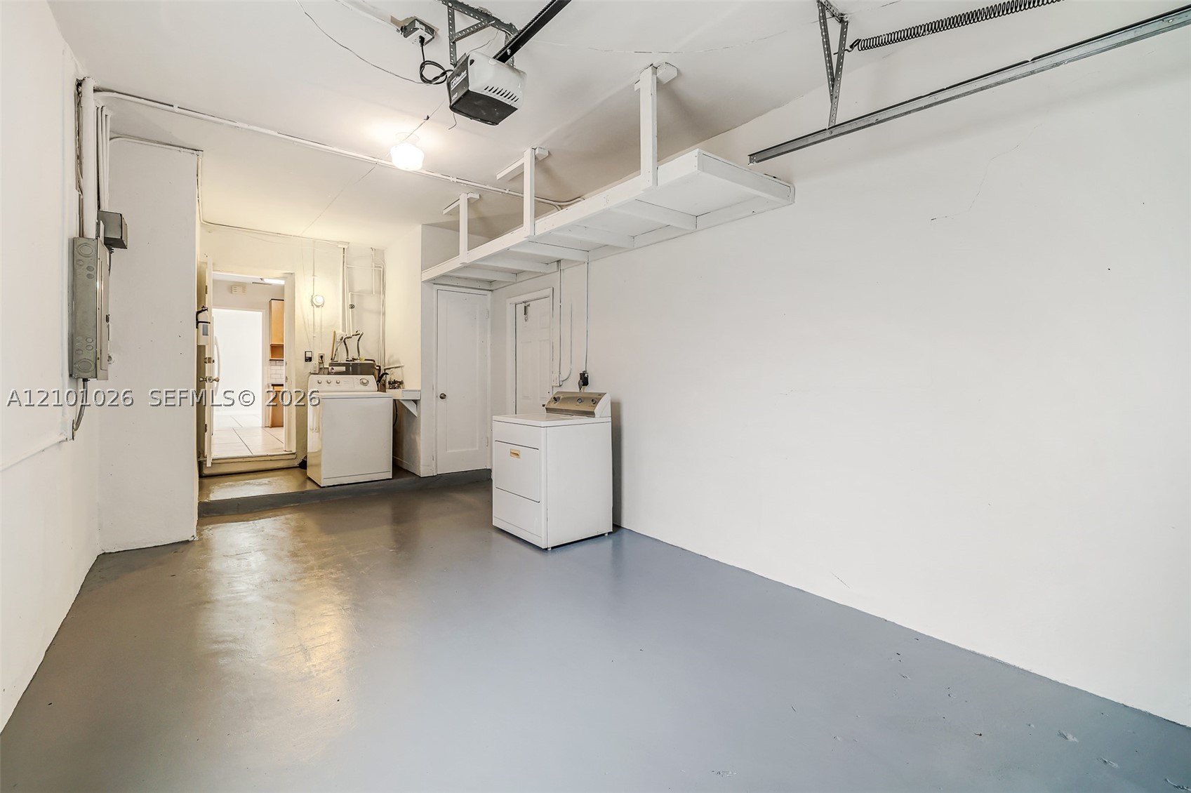 590 W 50th St, Miami Beach FL 33140