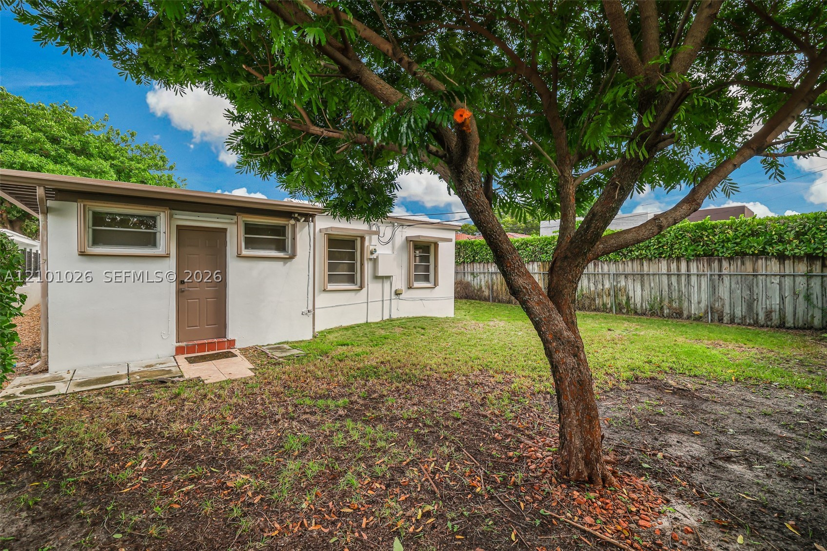 590 W 50th St, Miami Beach FL 33140