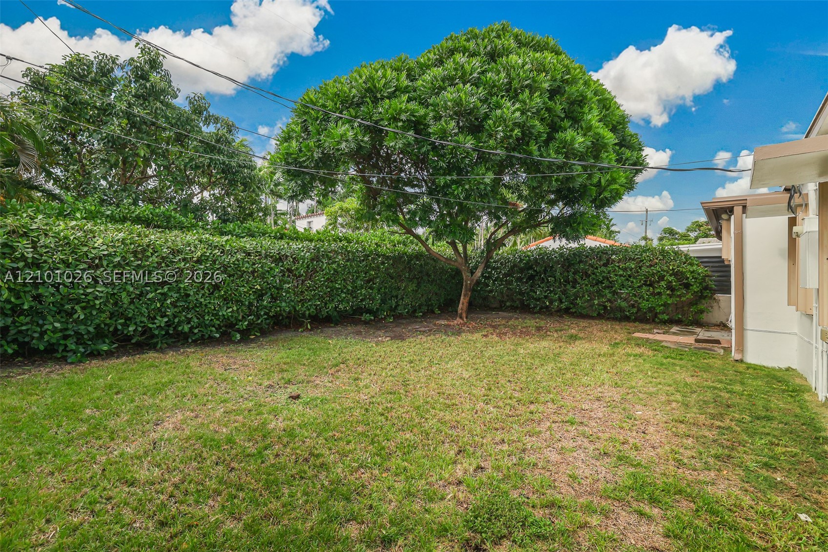 590 W 50th St, Miami Beach FL 33140