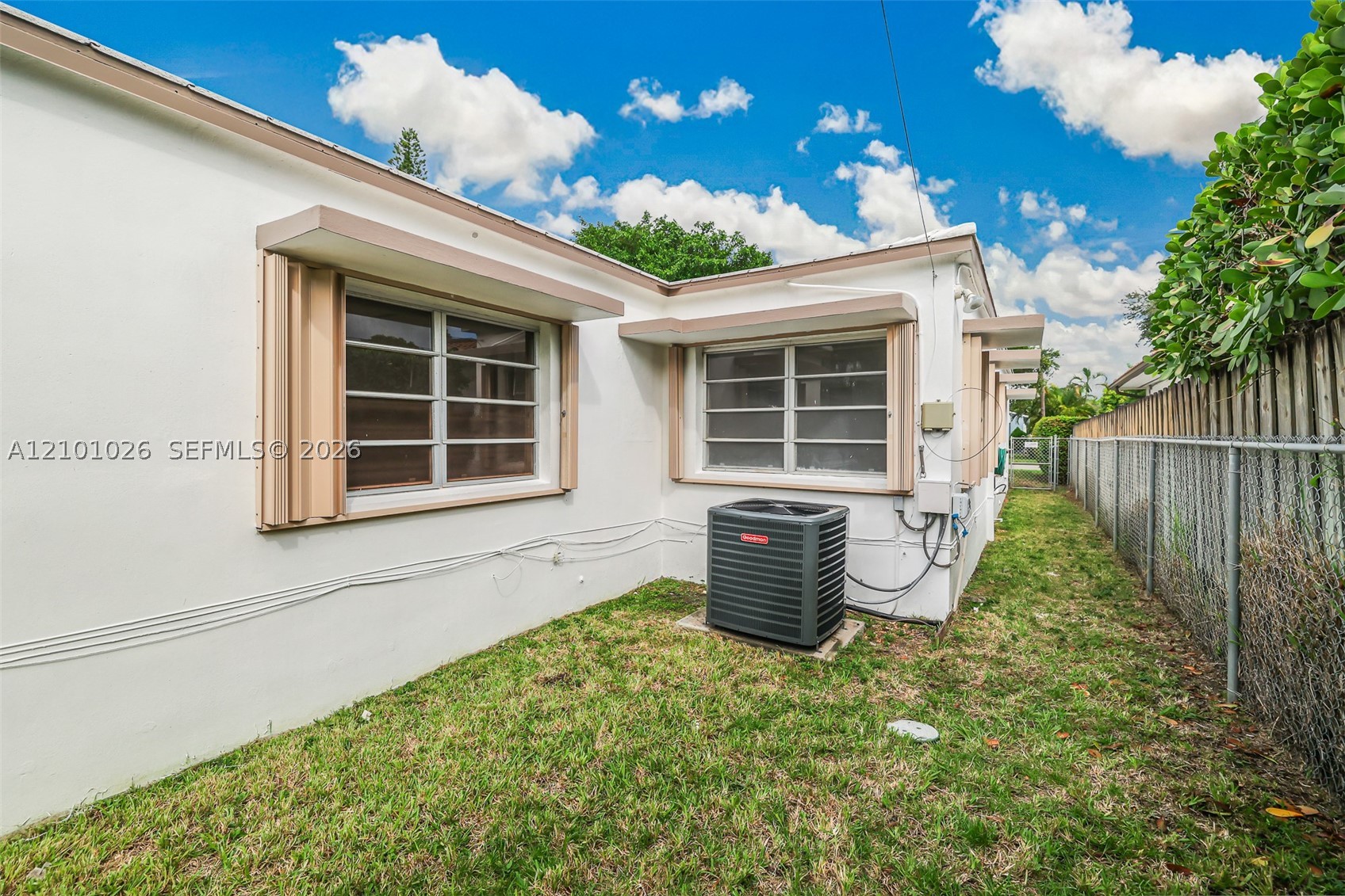 590 W 50th St, Miami Beach FL 33140