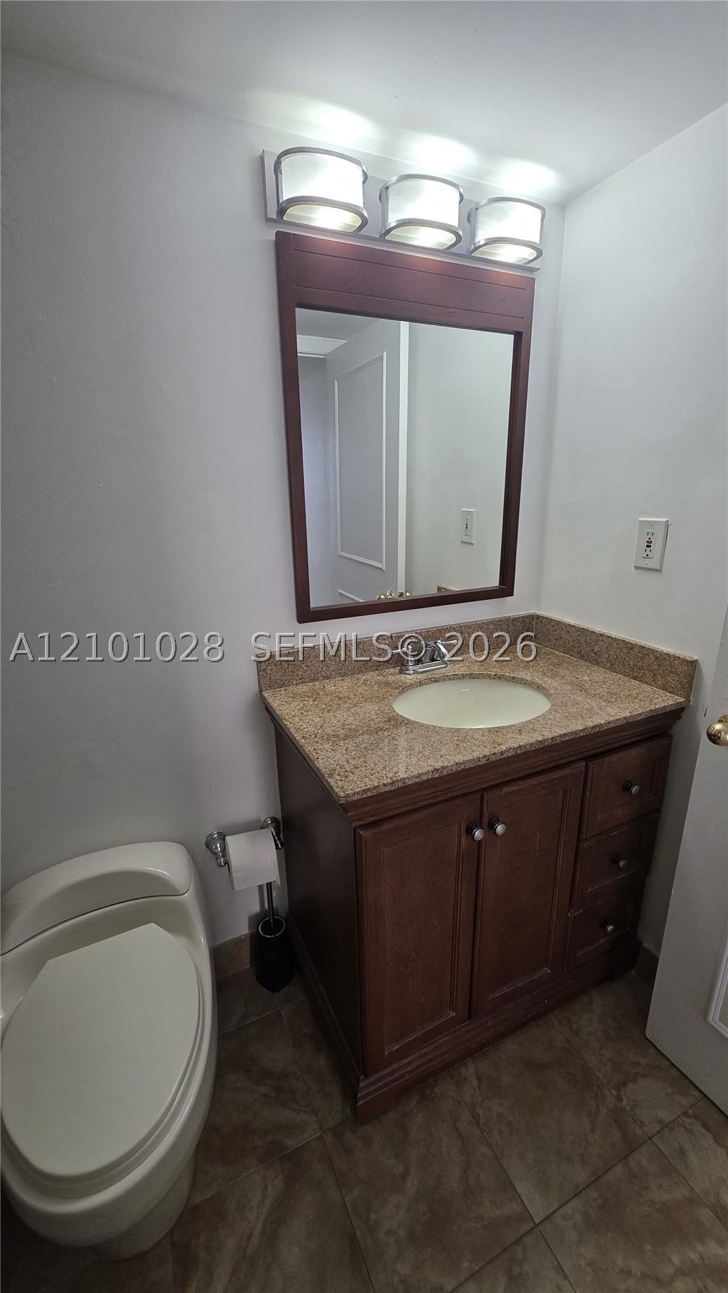 540 Brickell Key Dr #926, Miami FL 33131