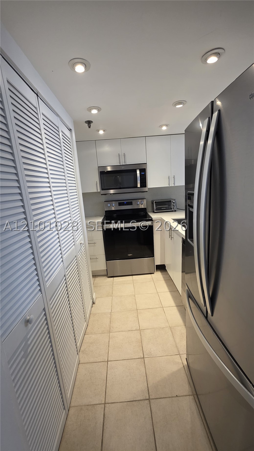 540 Brickell Key Dr #926, Miami FL 33131