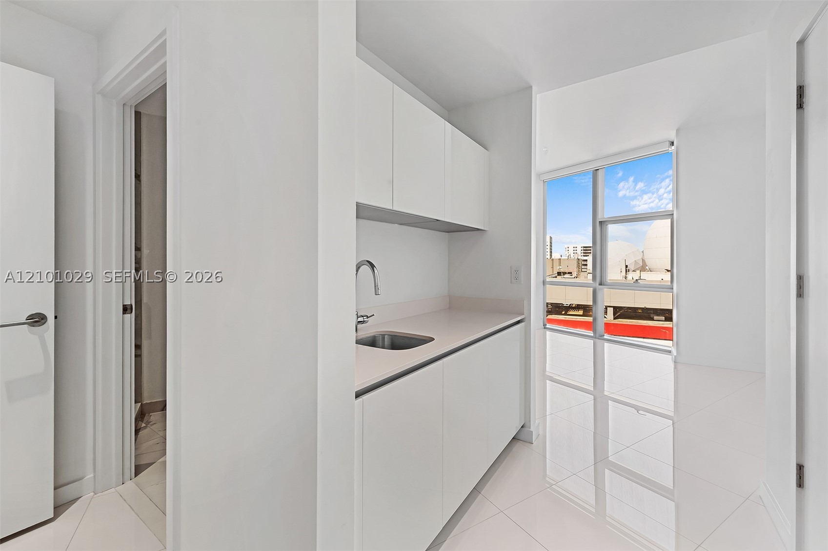 851 NE 1st Ave #1012, Miami FL 33132