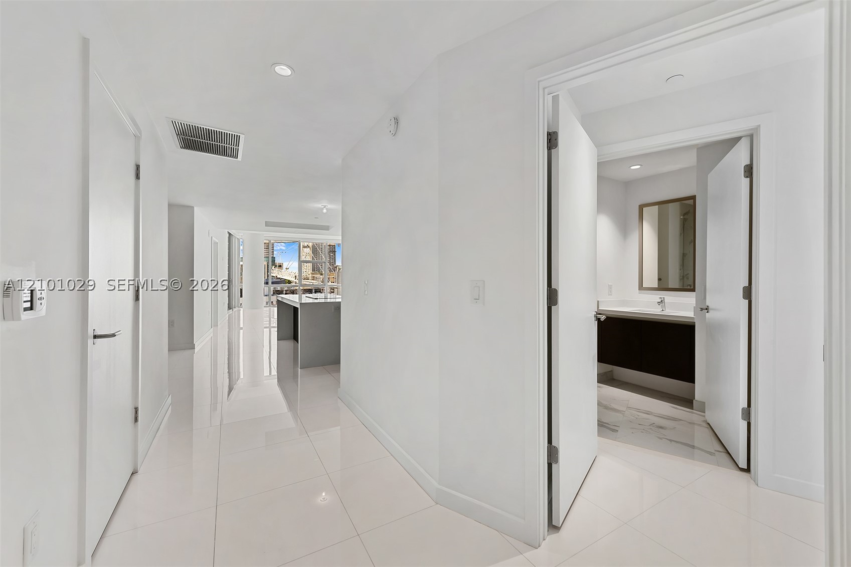 851 NE 1st Ave #1012, Miami FL 33132