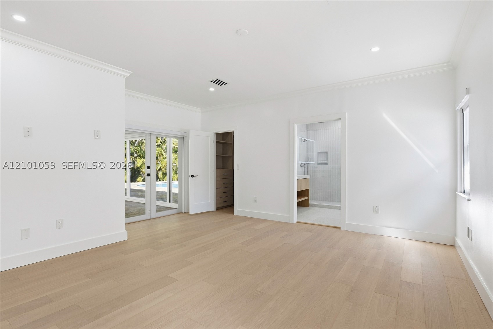6421 Miller Dr, South Miami FL 33155
