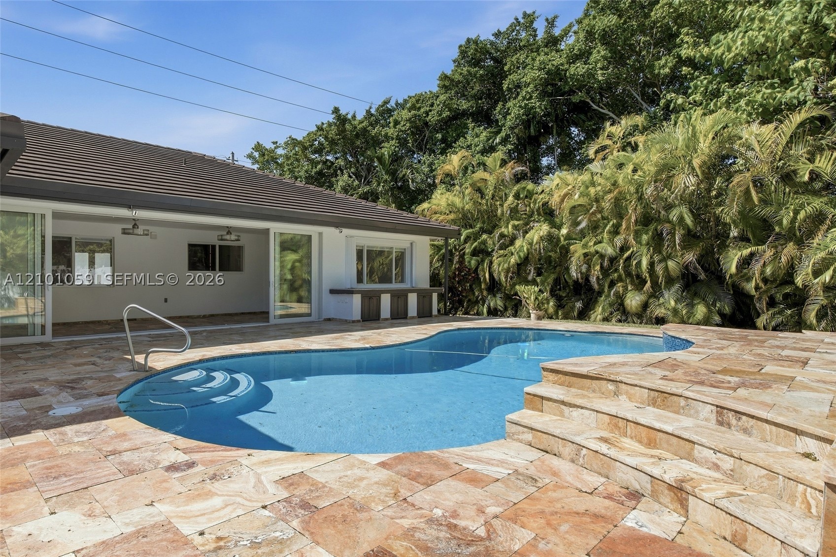 6421 Miller Dr, South Miami FL 33155