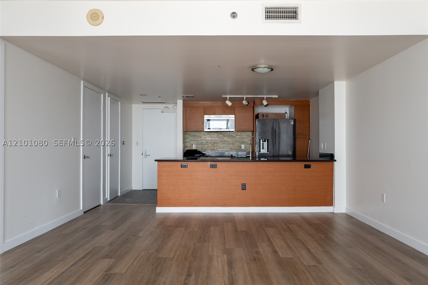 50 Biscayne Blvd #4111, Miami FL 33132