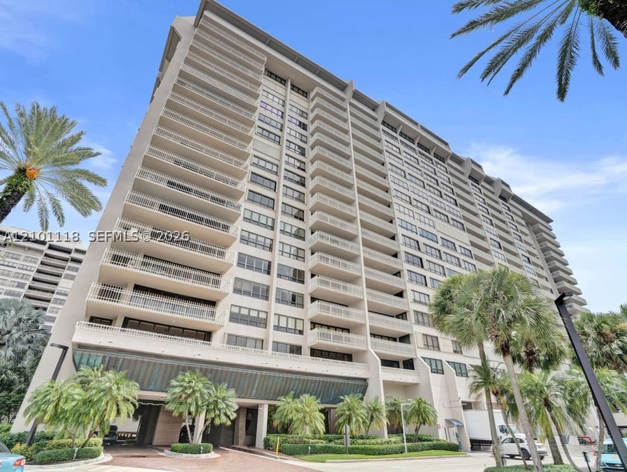 2 Grove Isle Dr #B305, Miami FL 33133