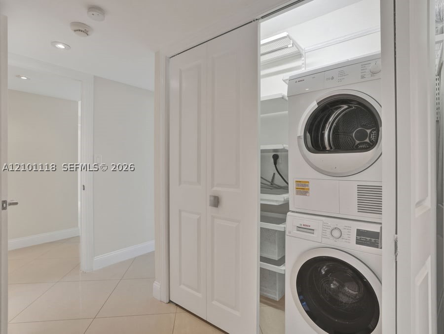 2 Grove Isle Dr #B305, Miami FL 33133