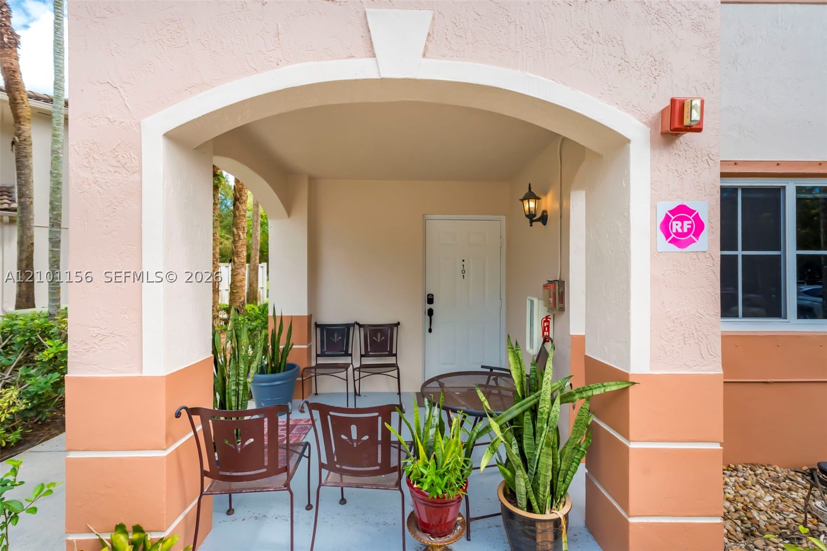 2125 NW 77th Way #101, Pembroke Pines FL 33024