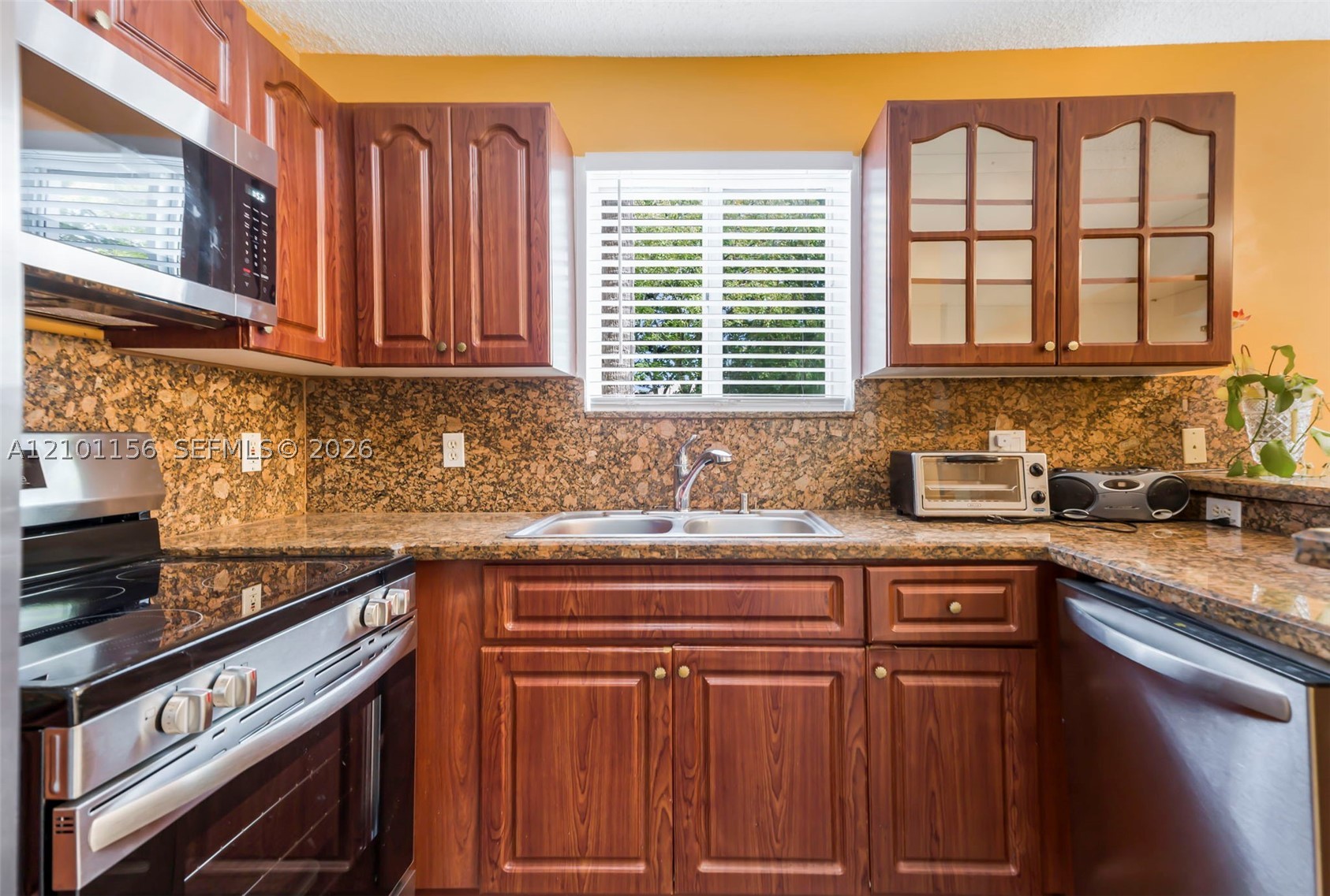 2125 NW 77th Way #101, Pembroke Pines FL 33024