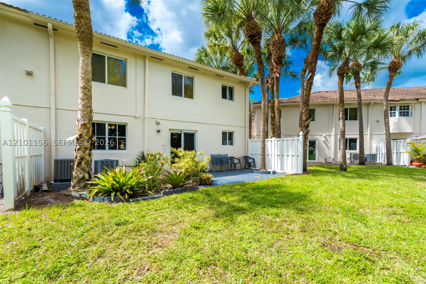 2125 NW 77th Way #101, Pembroke Pines FL 33024