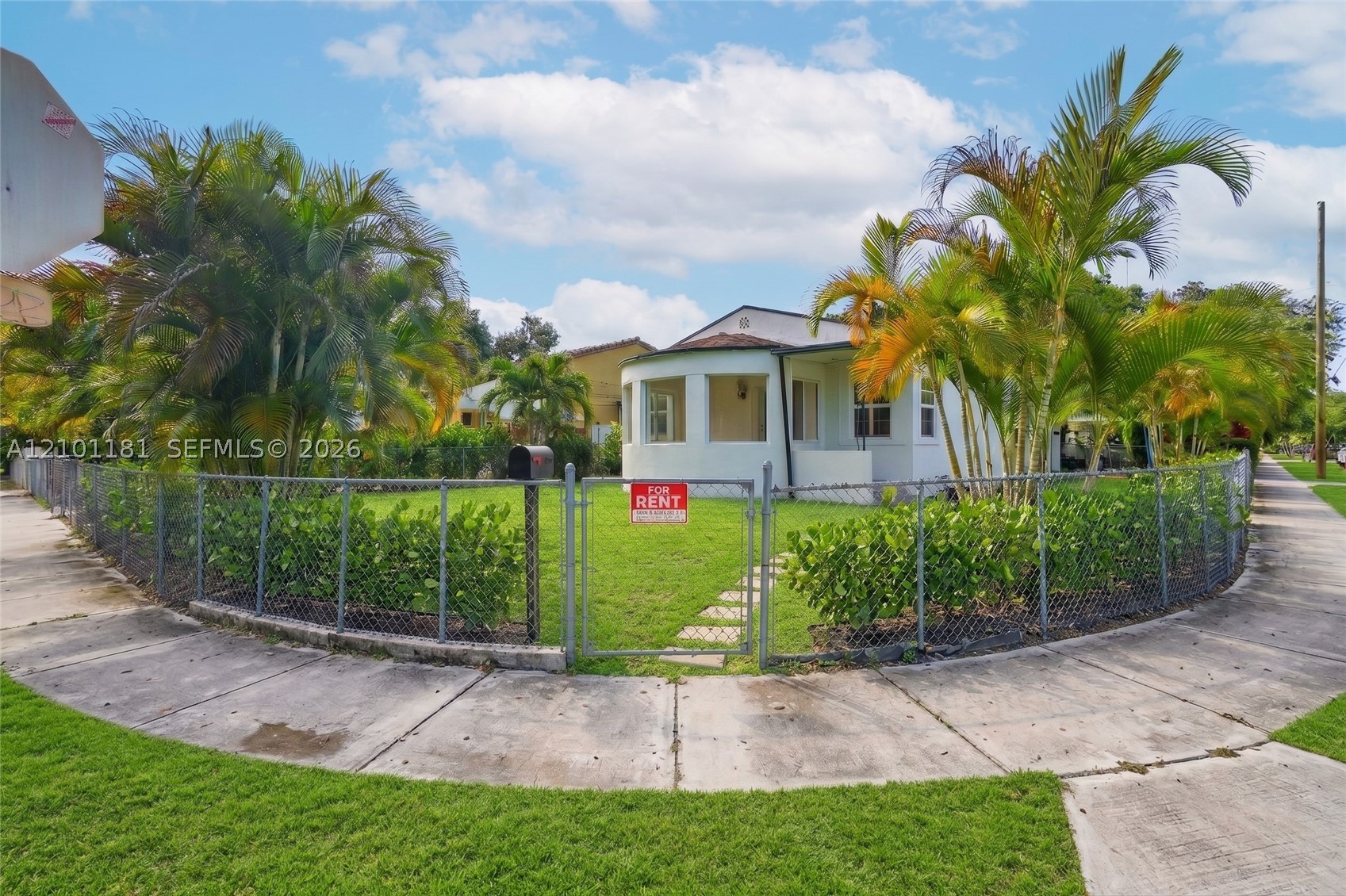 1550 SW 13th St, Miami FL 33145