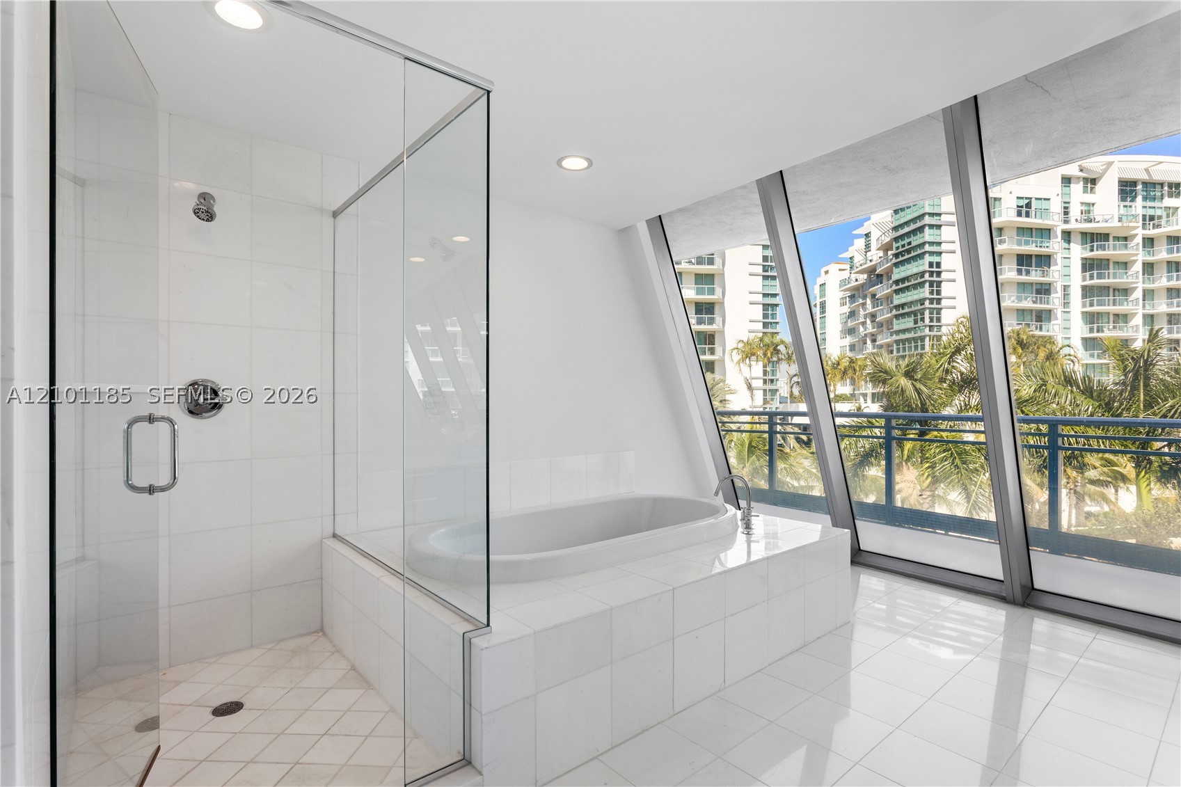 2950 NE 188th St #349, Aventura FL 33180
