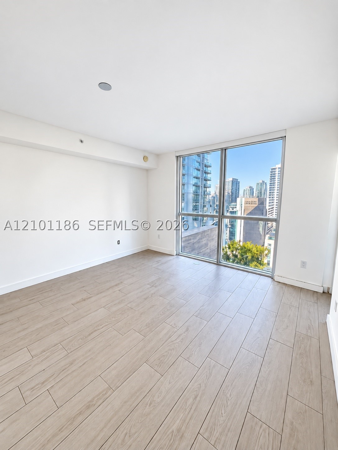 1080 Brickell Ave #1606, Miami FL 33131