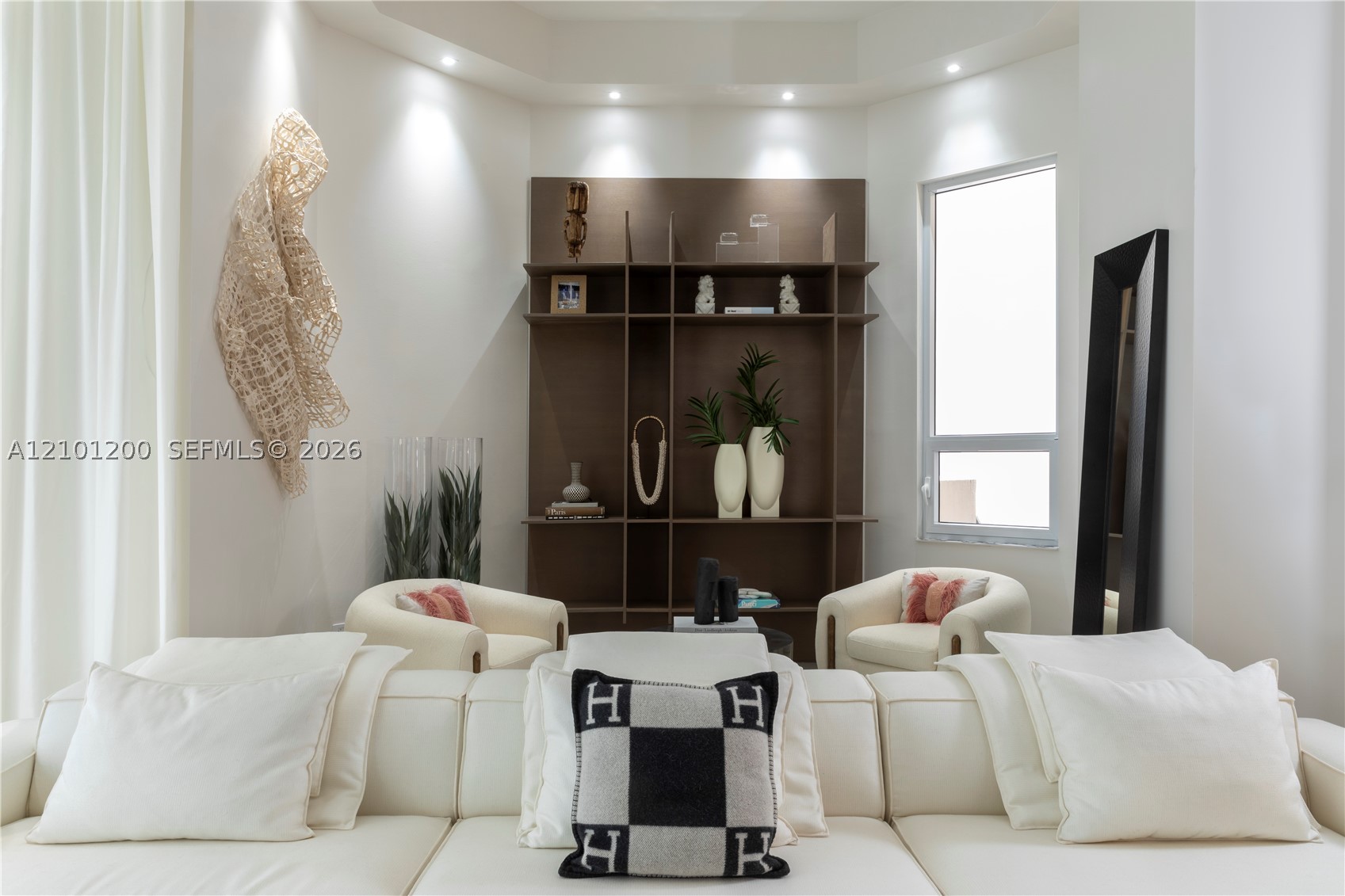 808 Brickell Key Dr #408, Miami FL 33131