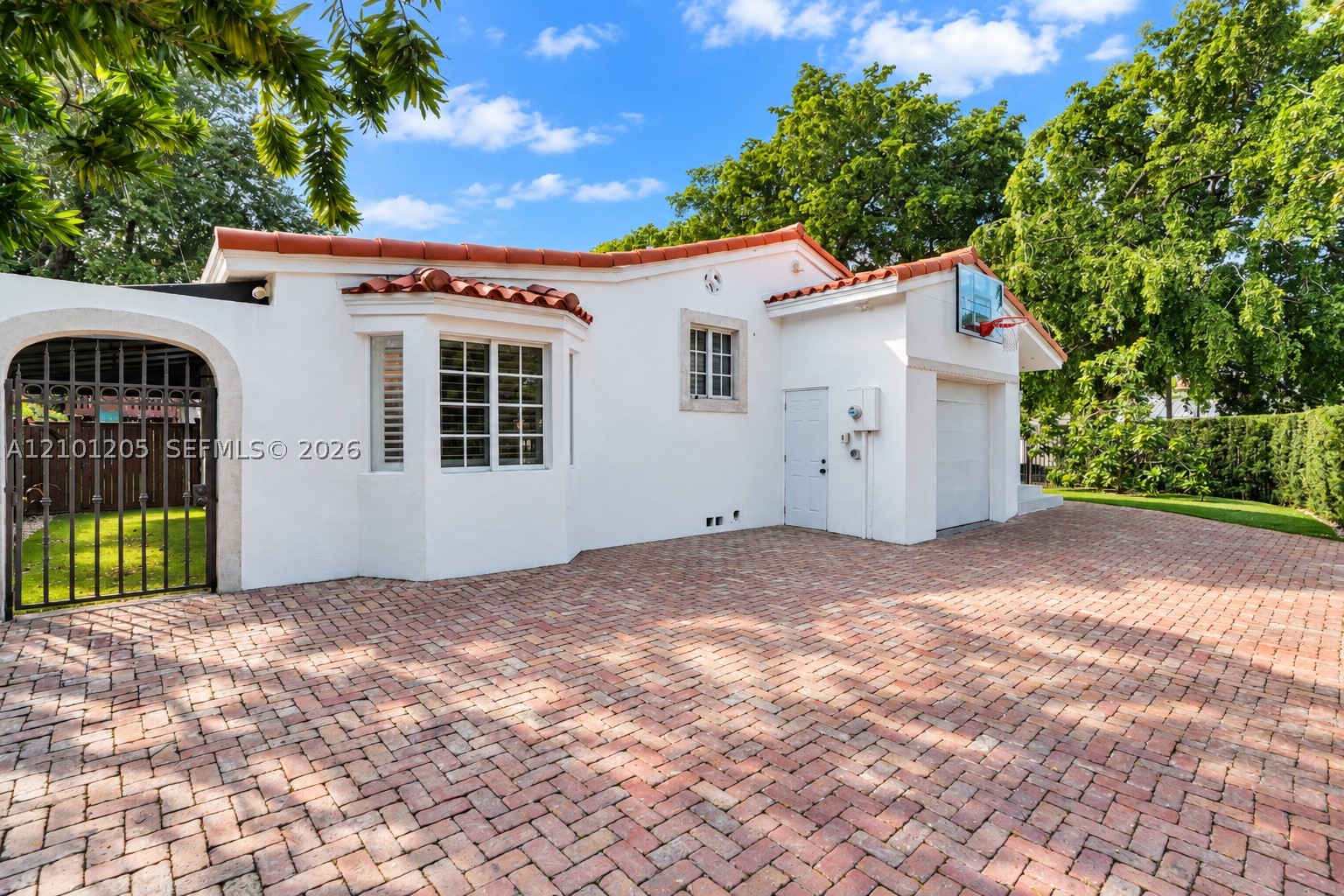 371 SW 29th Rd, Miami FL 33129