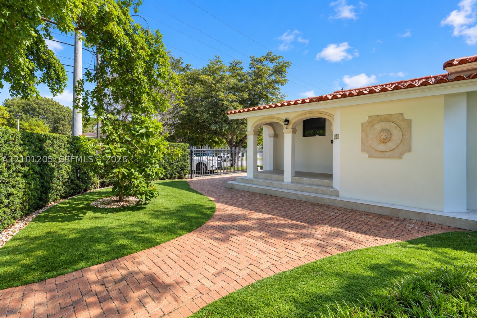371 SW 29th Rd, Miami FL 33129