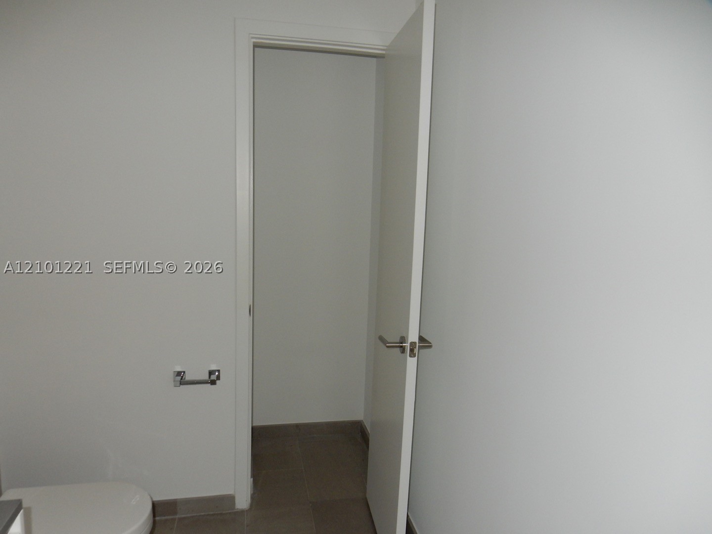 88 SW 7th St #2703, Miami FL 33130