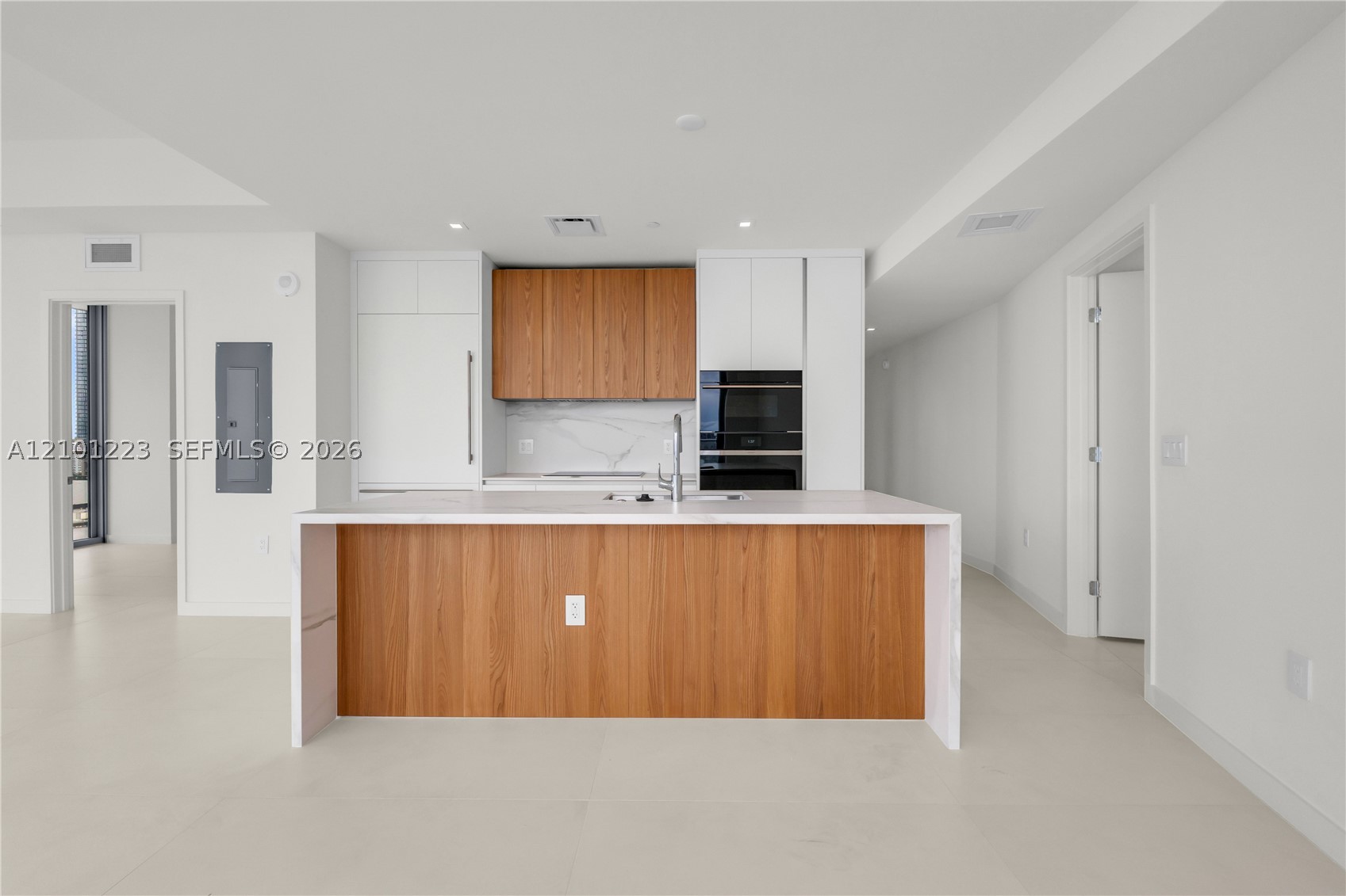 1400 Biscayne Blvd #1901, Miami FL 33132