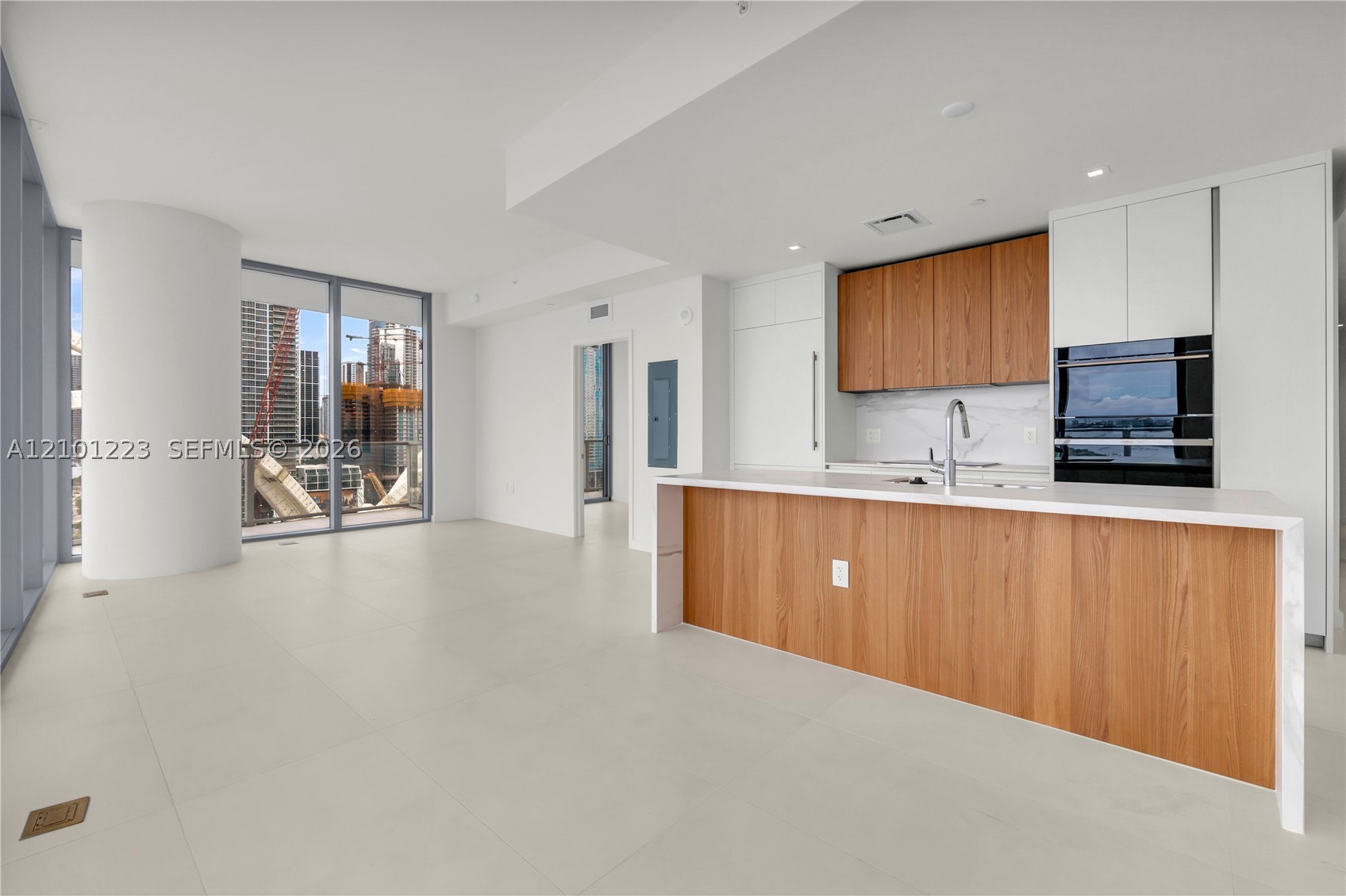 1400 Biscayne Blvd #1901, Miami FL 33132