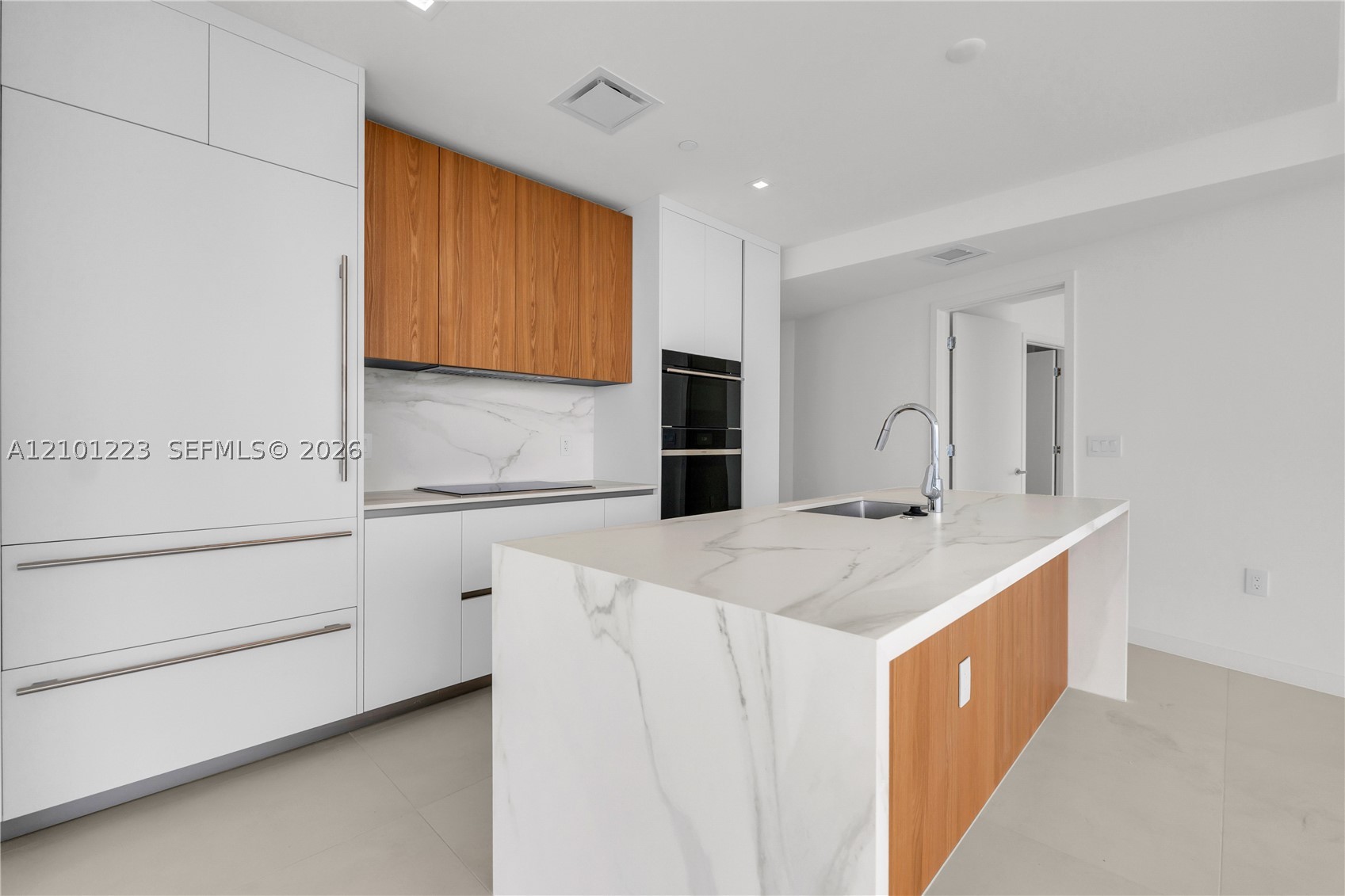 1400 Biscayne Blvd #1901, Miami FL 33132