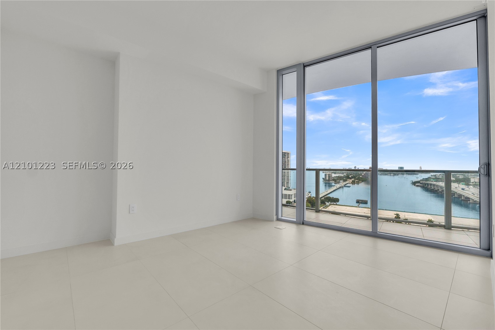 1400 Biscayne Blvd #1901, Miami FL 33132