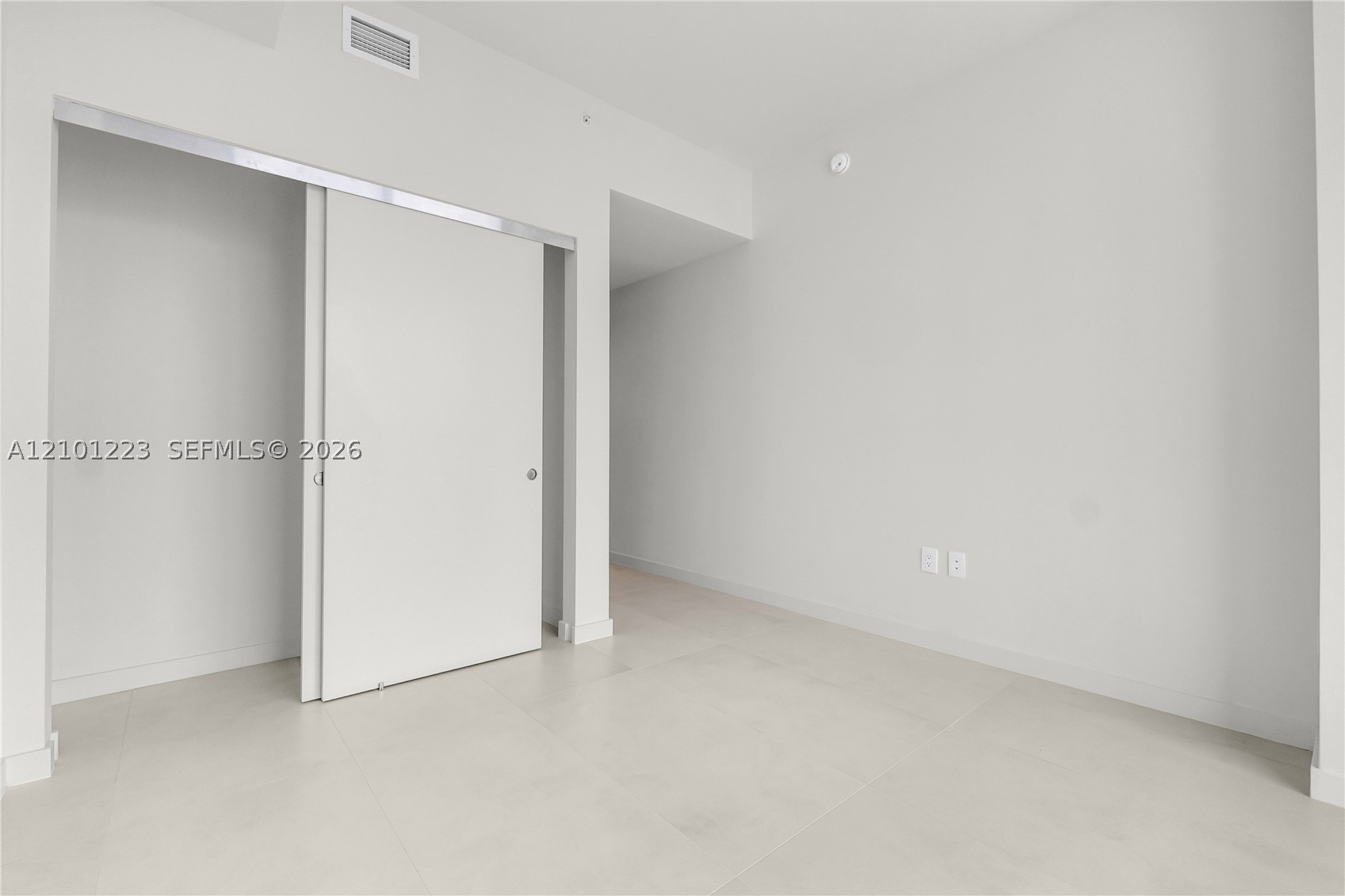 1400 Biscayne Blvd #1901, Miami FL 33132