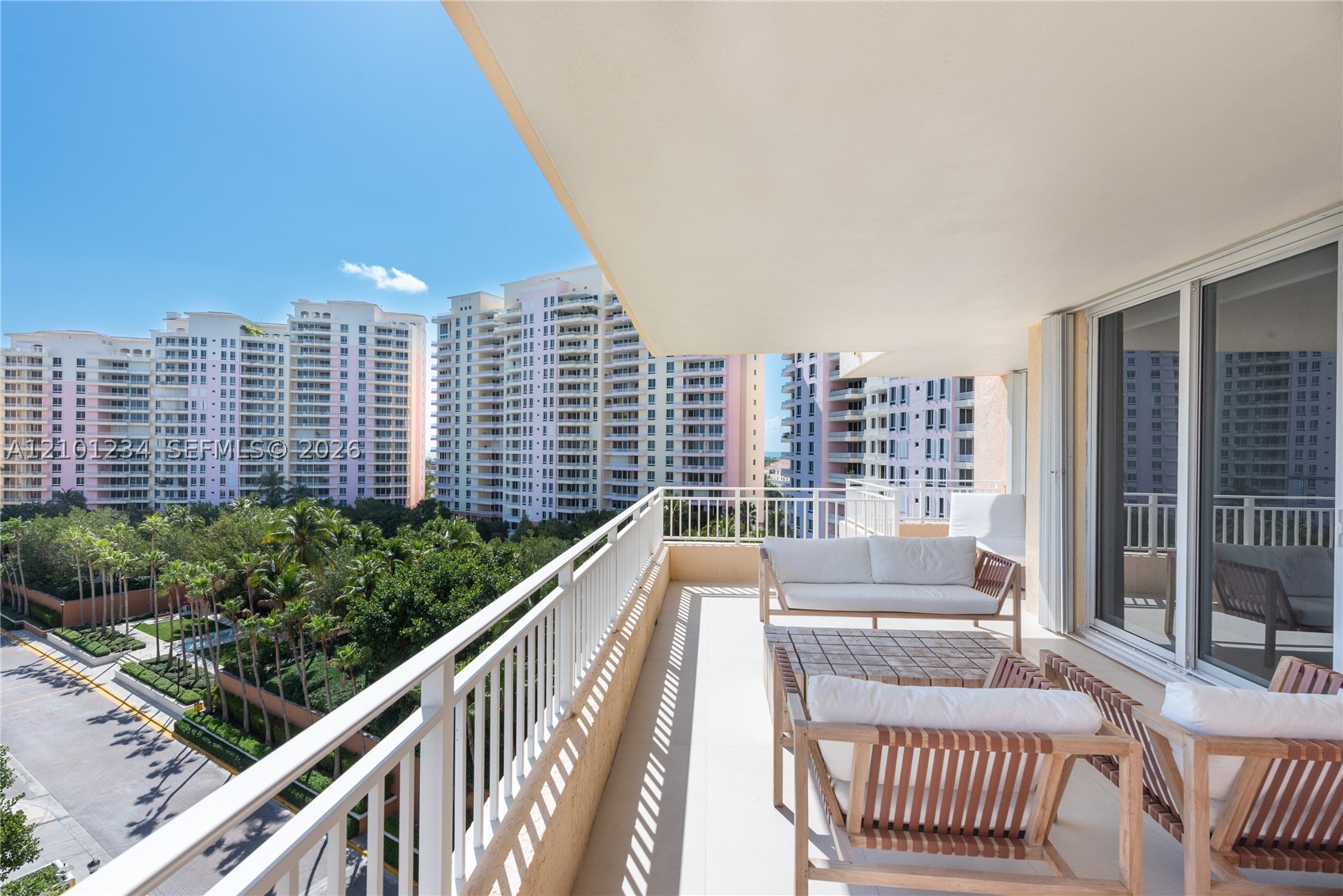 791 Crandon Blvd #901, Key Biscayne FL 33149