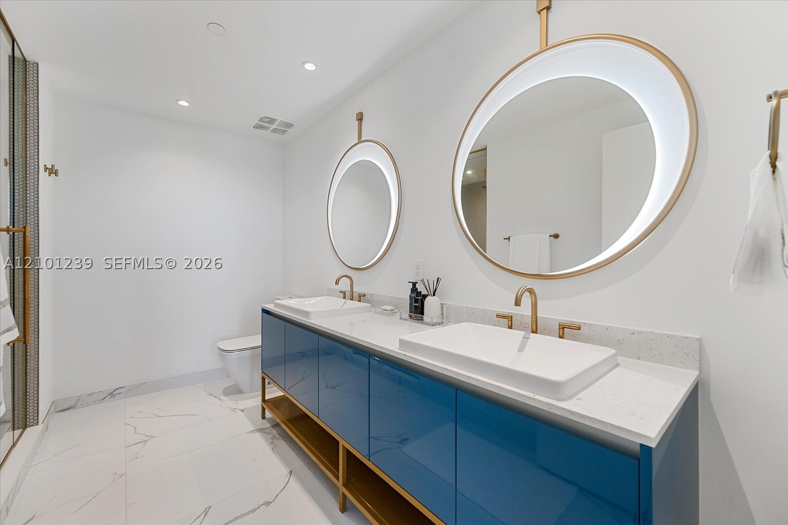 2678 Tigertail Ave #1703, Miami FL 33133