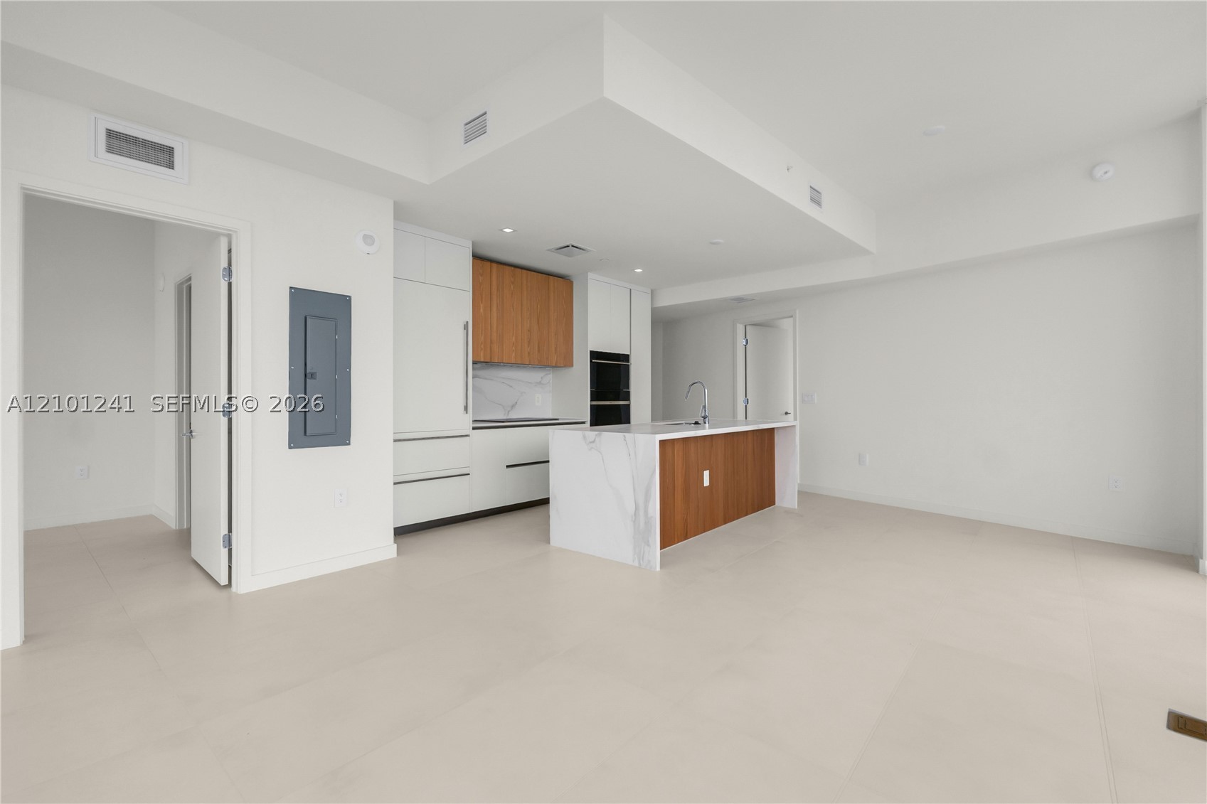 1400 Biscayne #1901, Miami FL 33132