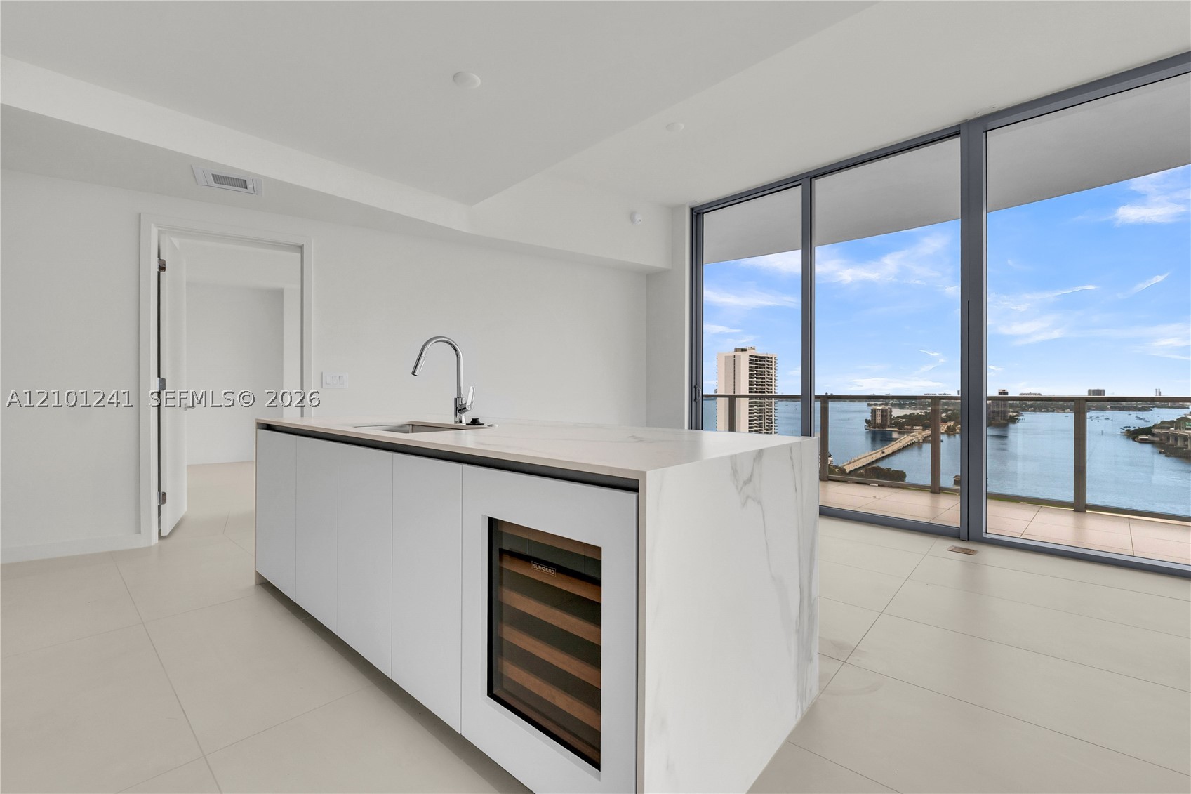 1400 Biscayne #1901, Miami FL 33132