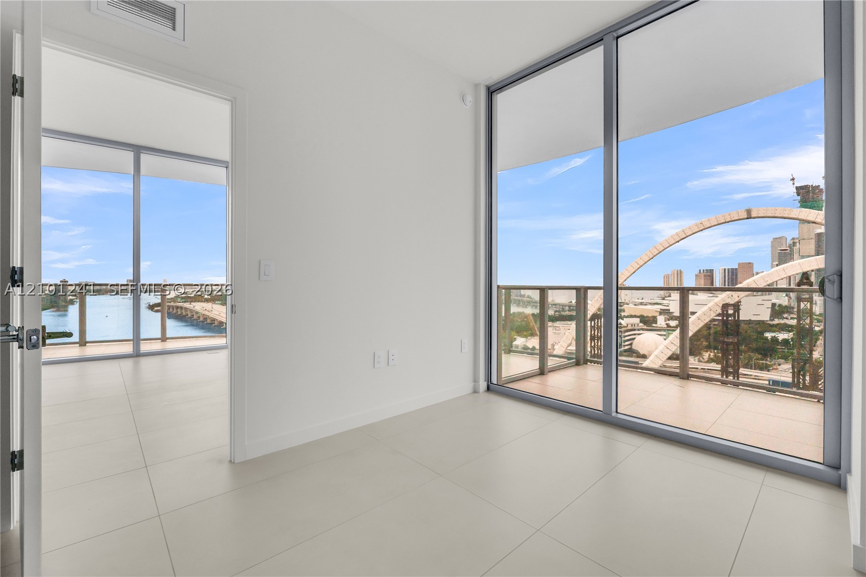 1400 Biscayne #1901, Miami FL 33132