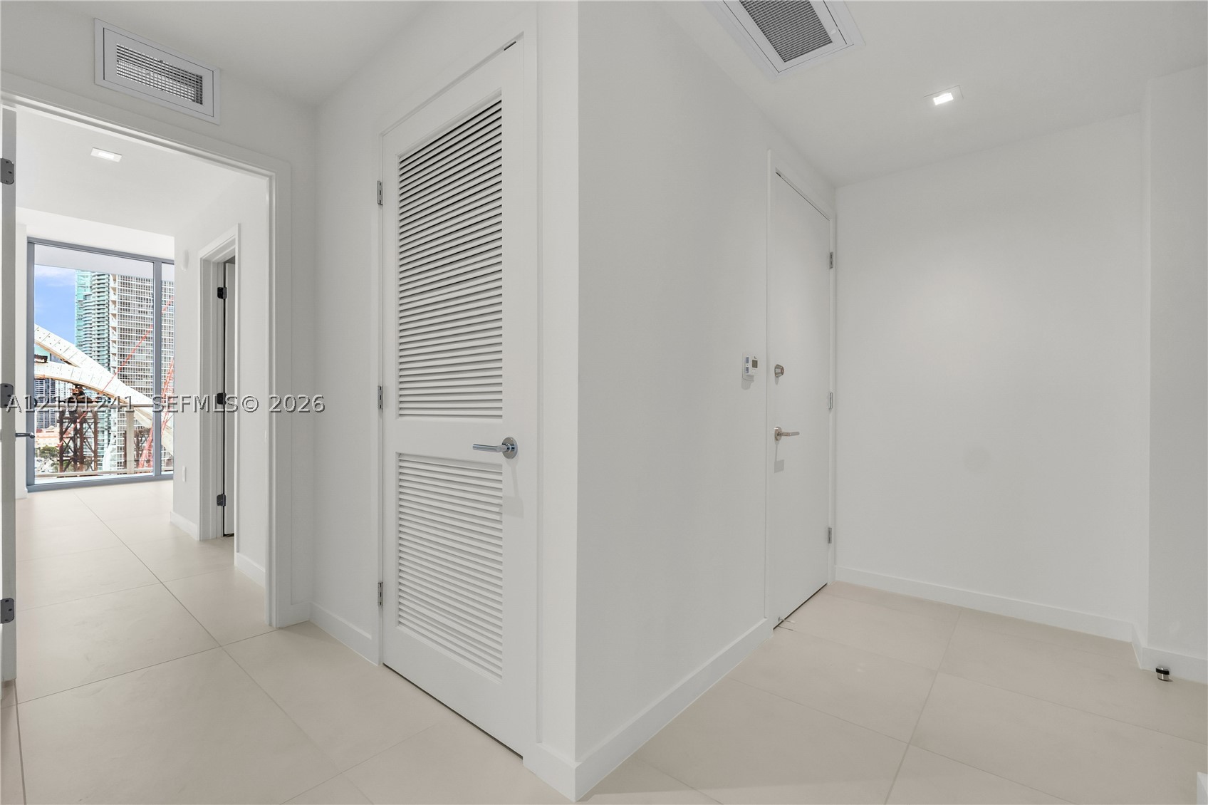 1400 Biscayne #1901, Miami FL 33132