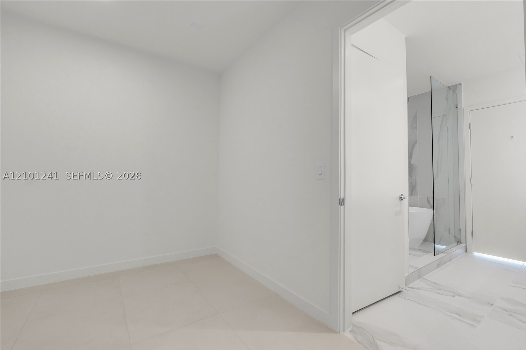 1400 Biscayne #1901, Miami FL 33132