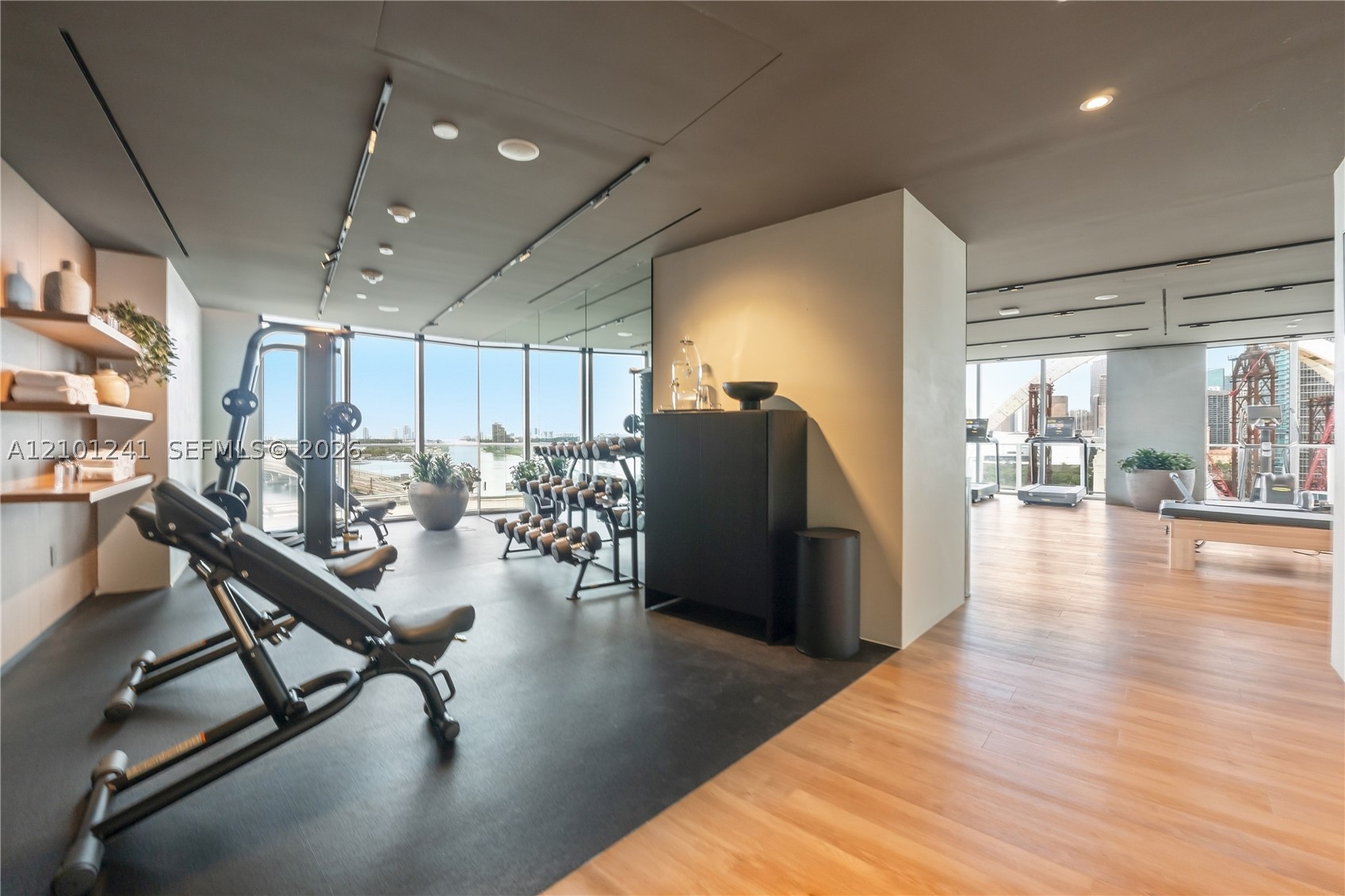 1400 Biscayne #1901, Miami FL 33132