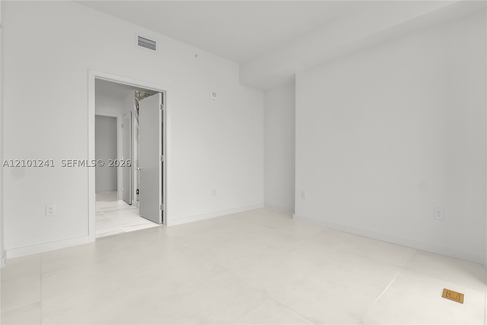 1400 Biscayne #1901, Miami FL 33132