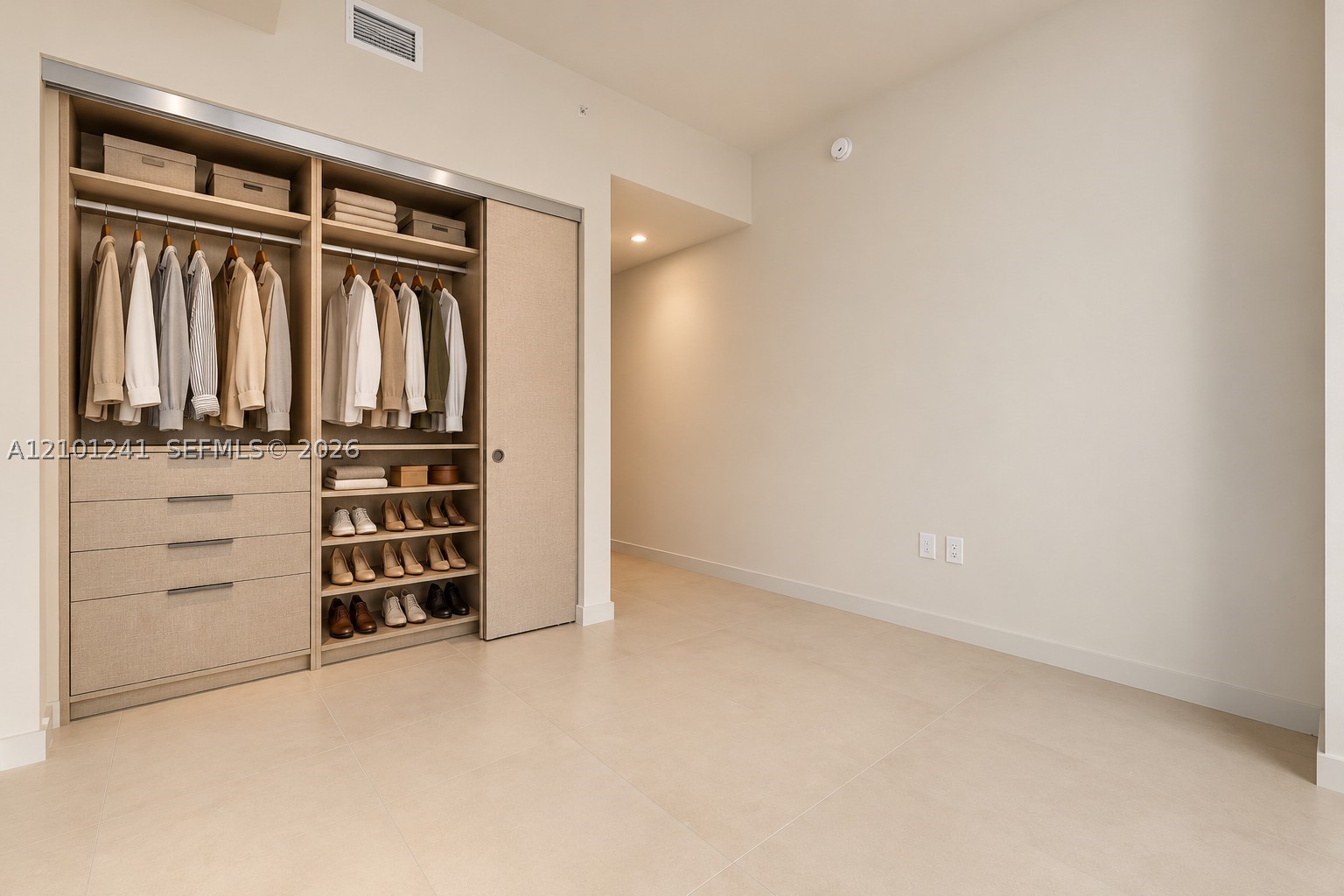 1400 Biscayne #1901, Miami FL 33132