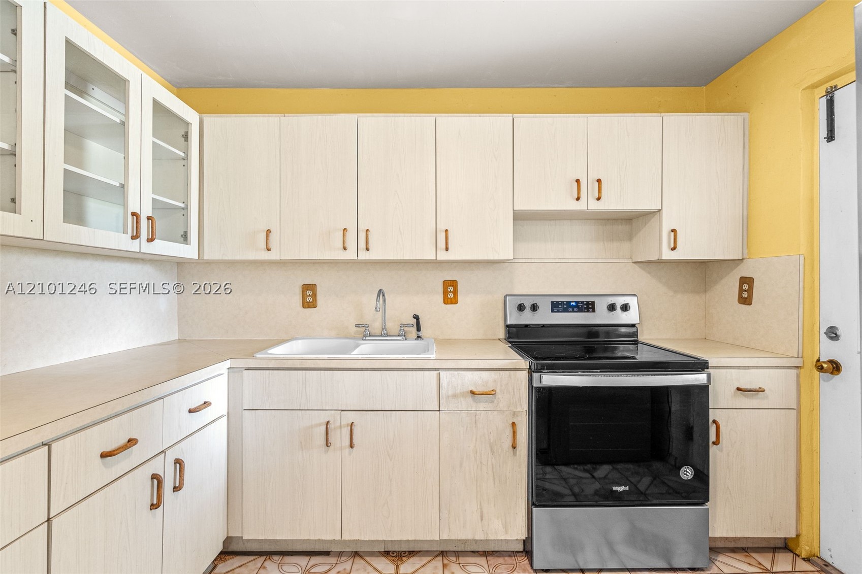 8810 SW 54th Ter, Miami FL 33165