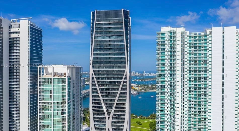 1000 Biscayne Blvd #4402, Miami FL 33132