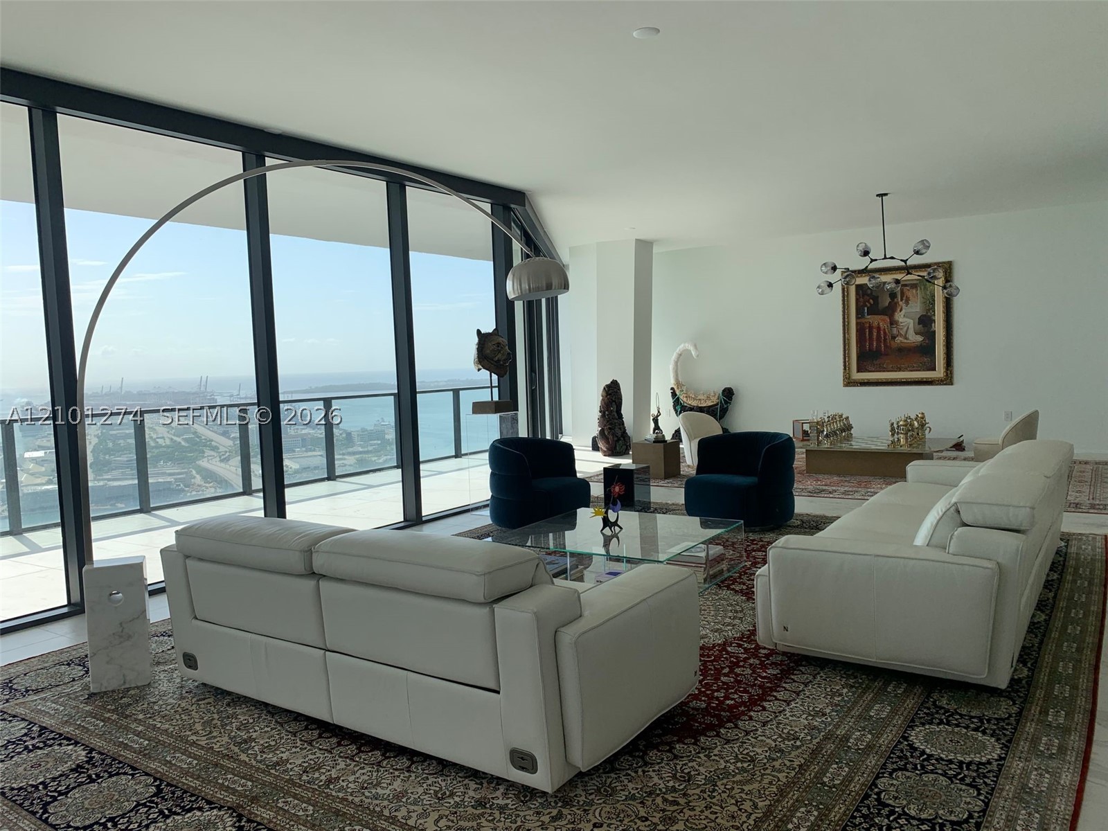 1000 Biscayne Blvd #4402, Miami FL 33132