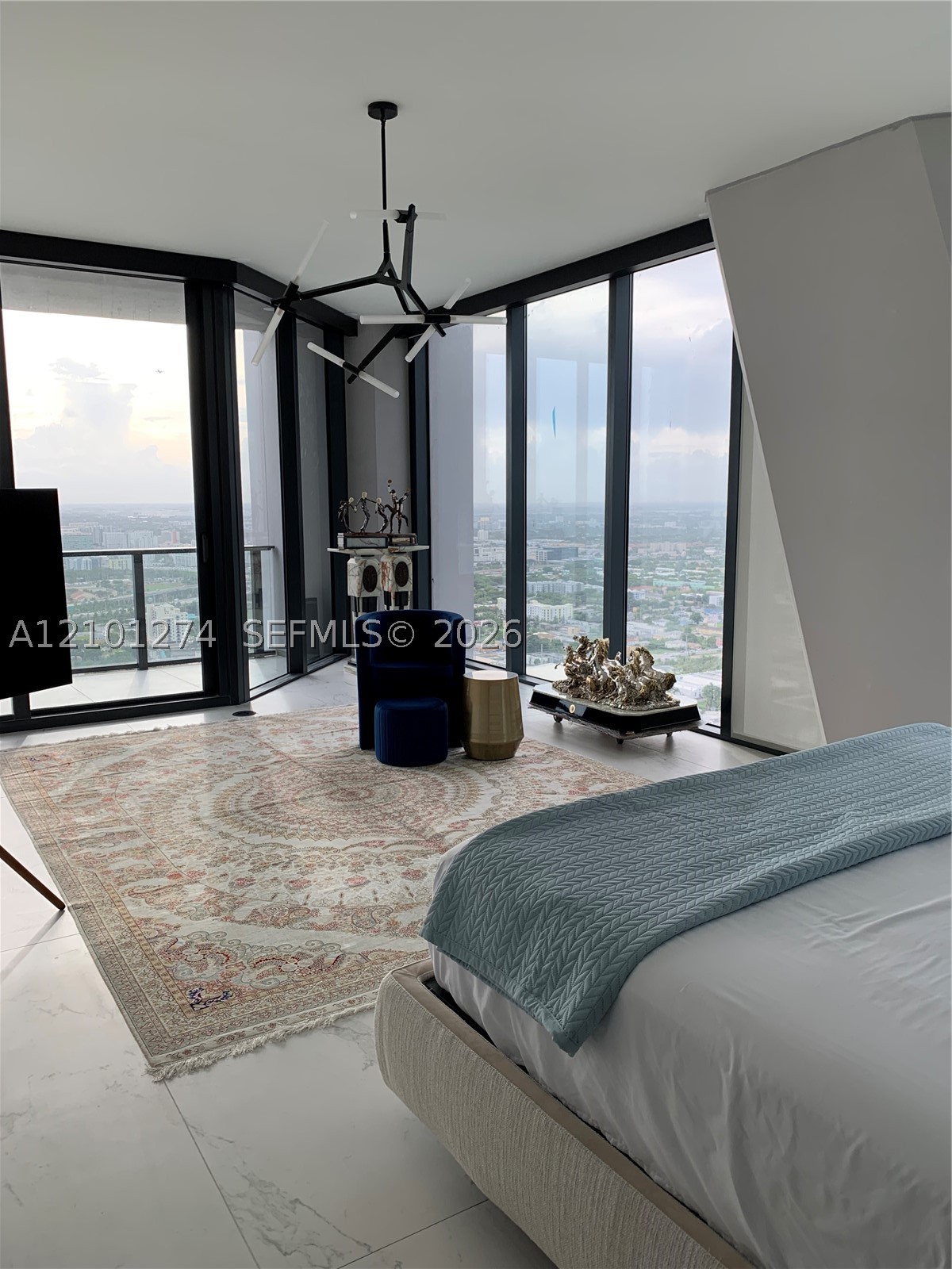 1000 Biscayne Blvd #4402, Miami FL 33132