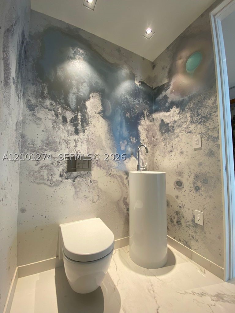 1000 Biscayne Blvd #4402, Miami FL 33132