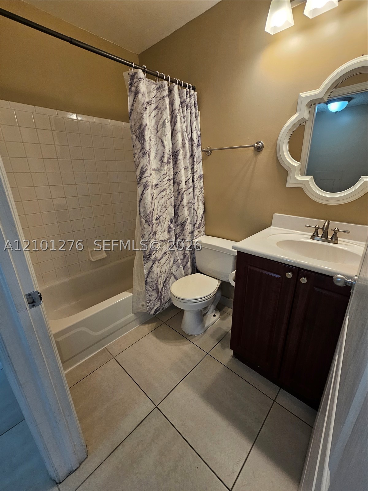 19760 SW 103rd Ct #102, Cutler Bay FL 33157