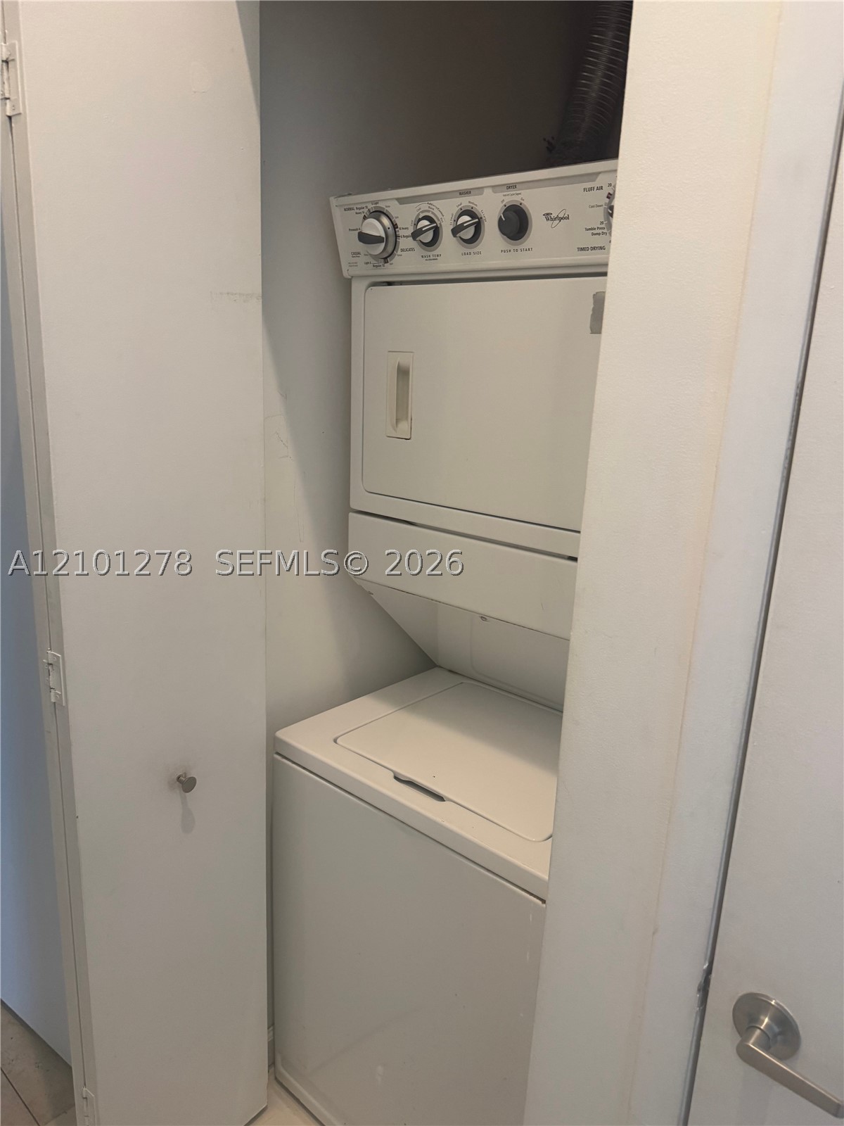 485 Brickell Ave #2806, Miami FL 33131