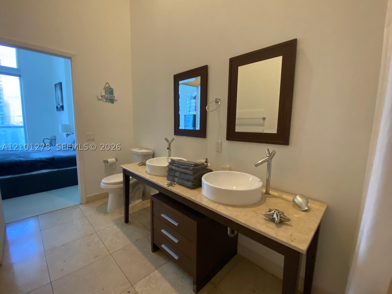 485 Brickell Ave #2806, Miami FL 33131